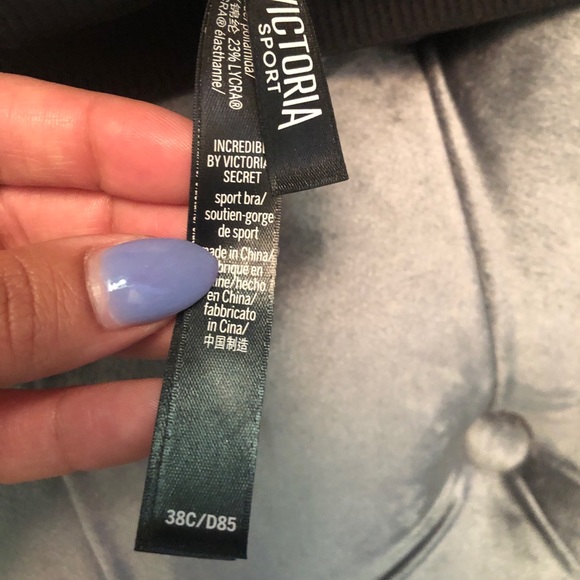 Victoria Secrets Incredible High Impact Bra 38C - Picture 5 of 5